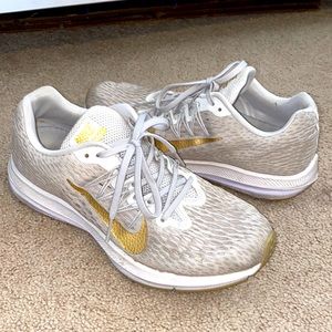 Nike Air Zoom Winflo 5 sneakers